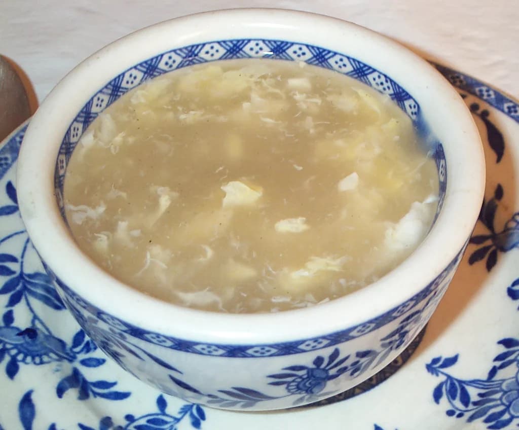 キャベツと卵の中華コンソメ蒸しスープ